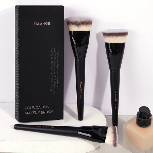 Das Geheimnis makelloser Details: Mehr als nur Beauty-Pinsel