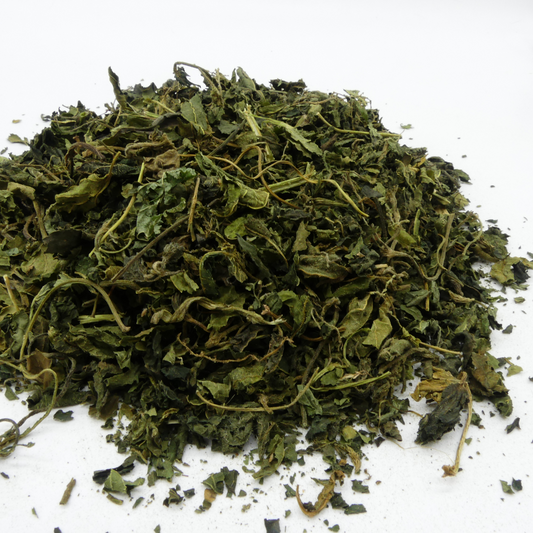 1kg Brennnesselblätter für Pferde natürliche Unterstützung für Niere Stoffwechsel