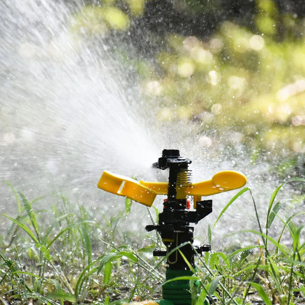 Drehbarer Rasen- und Landwirtschaftssprinkler 1/2 3/4 Zoll verstellbar