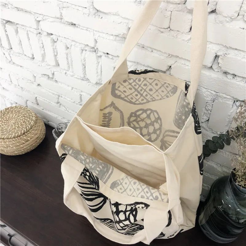 Große Damen-Umhängetasche aus Eco-Baumwolle mit Blätter-Print – stylisch & nachhaltig