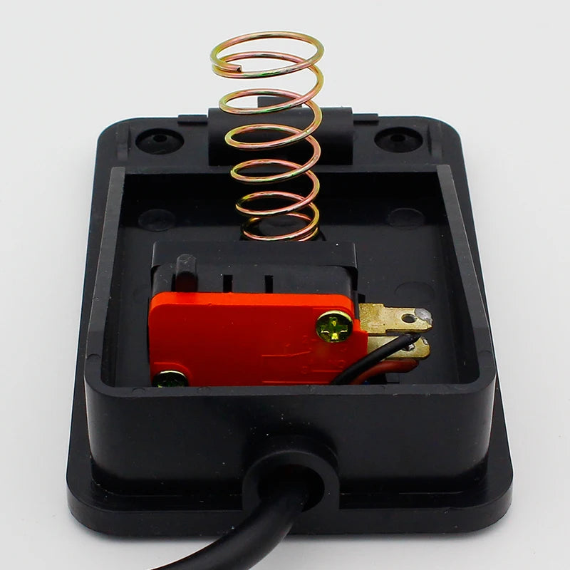 Präziser SPDT Fußpedal-Schalter – rutschfest, kompakt 10x6x3,5 cm für Industrie