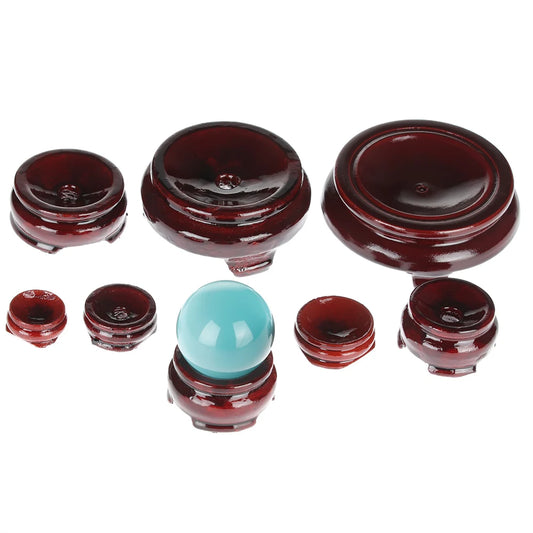 Moderner Holzhalter für Kristallkugeln mit einfacher Handhabung