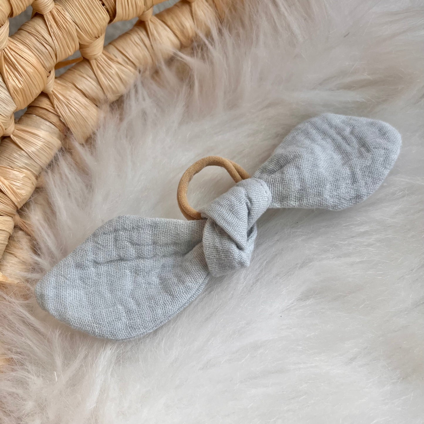 Handgefertigte Haarschleife aus 100 Prozent Baumwolle