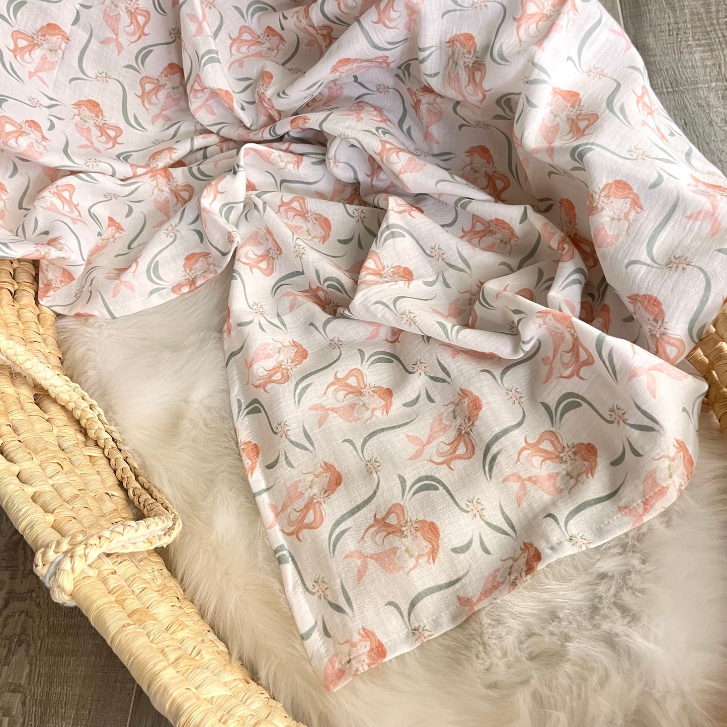 Leichtes Musselintuch aus Baumwolle für Kinderwagen und Mama