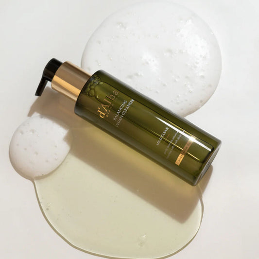 Milder veganer Gel Cleanser mit White Truffle und CICA Komplex