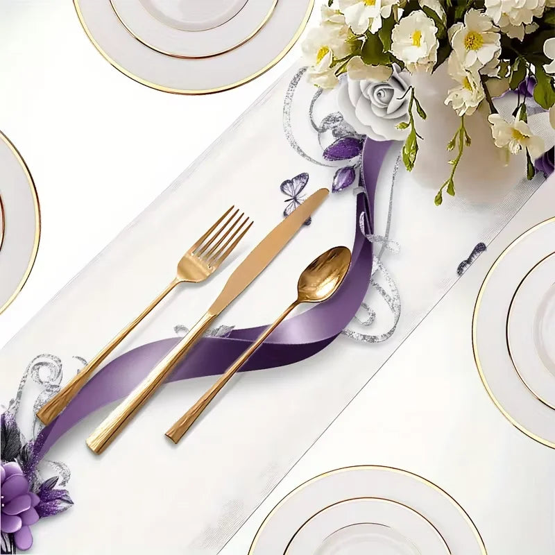 Langer lila Tischläufer mit Rose und Schmetterlingsmotiv für elegante Dekoration