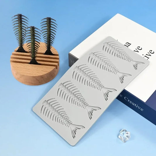 Silikon Kuchenform mit Totenkopf - Fischgräten – Backform für Details