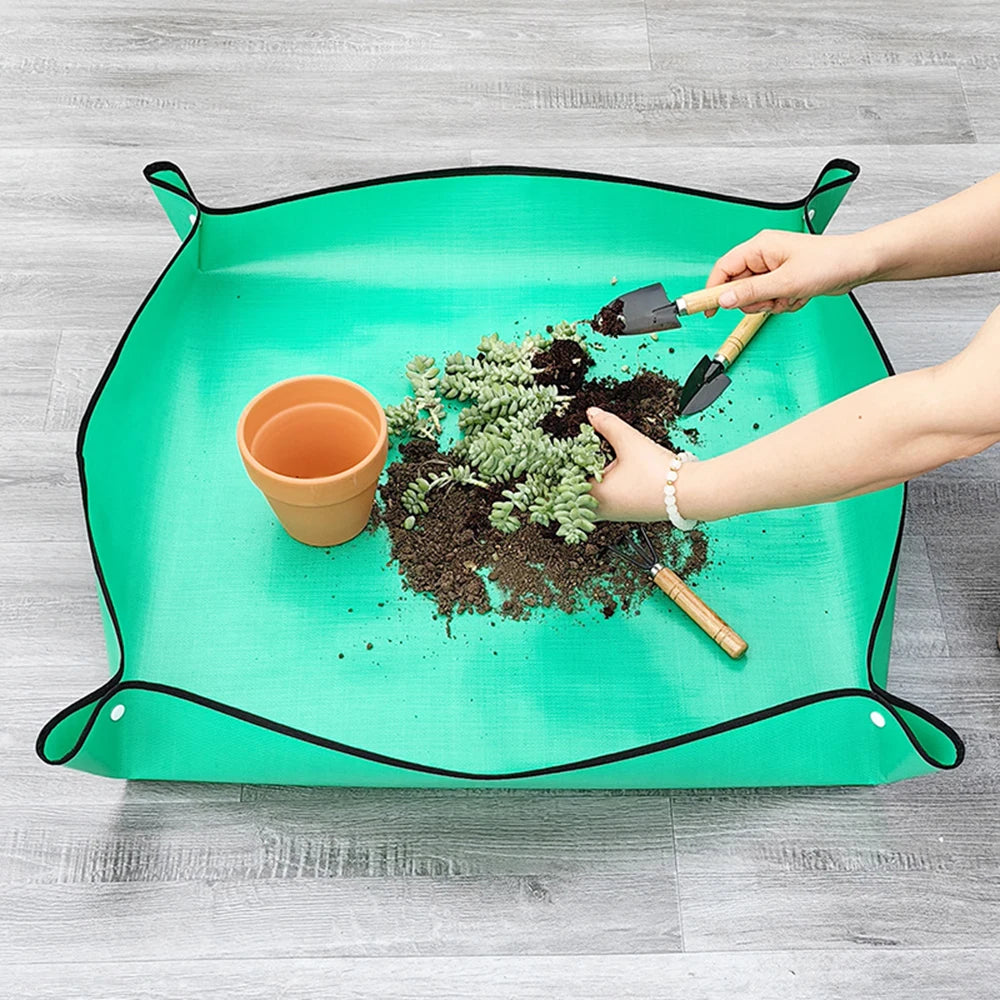 Wasserdichte - faltbare Pflanzmatte in Grün – sauberer Gartenkomfort bis 100x100 cm