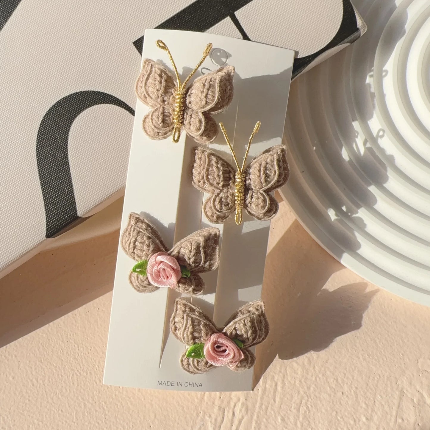 Handgefertigte Baby Haarspangen Set aus Wolle mit Schmetterlingsdesign
