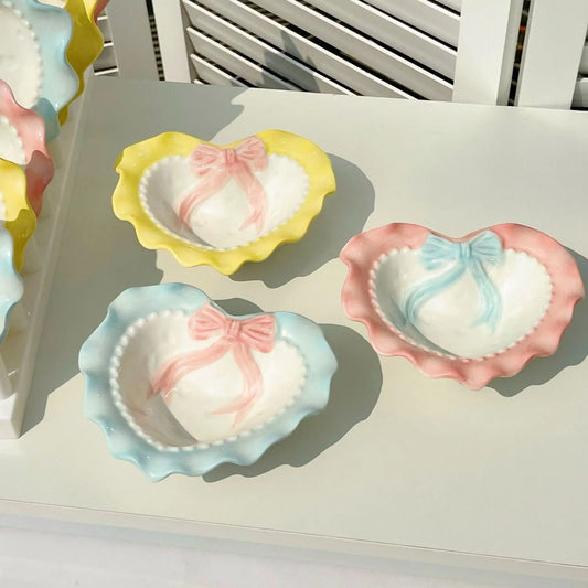 Herzförmiger Keramik Katzennapf mit Anti Spill Design für Hunde und Katzen