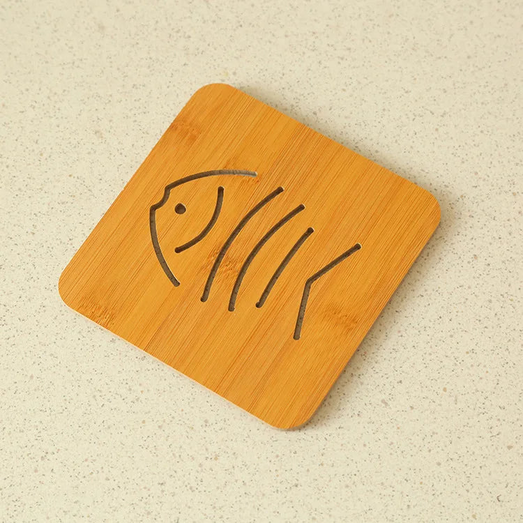 Hitzebeständige rutschfeste Holzuntersetzer mit Cartoon Design