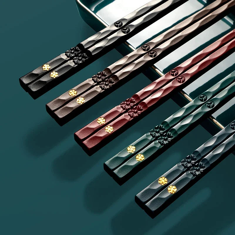 5x Legierung Essstäbchen mit Bambusform – Wiederverwendbar, spülmaschinenfest