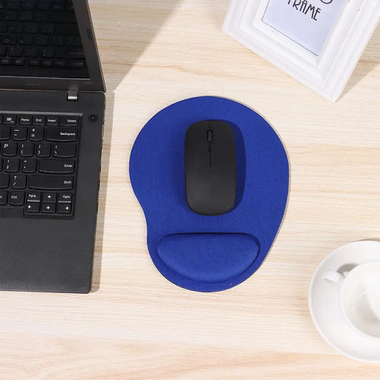 Ergonomisches Mauspad mit weicher Handgelenkstütze und rutschfester Basis