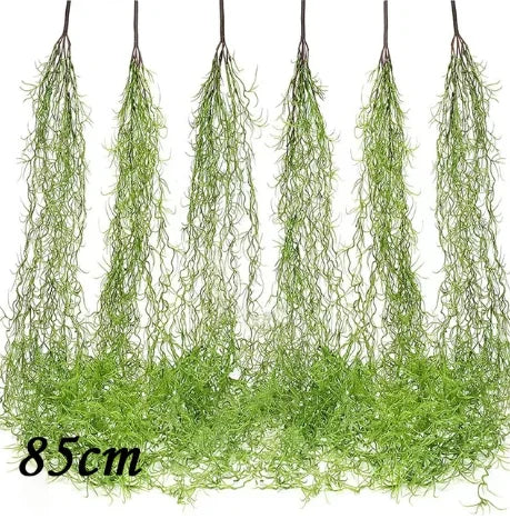 Handgefertigter Blumentopf aus Rattan für kreative Pflanzenhalterung