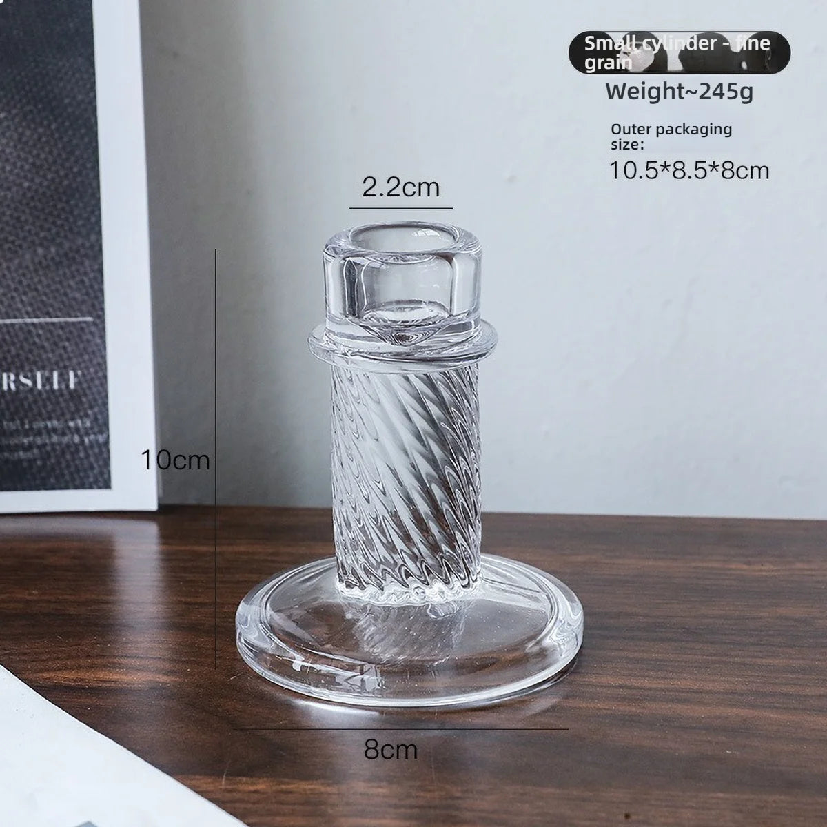 Transparenter Kerzendochthalter aus Glas als stilvoller Tischkerzenständer