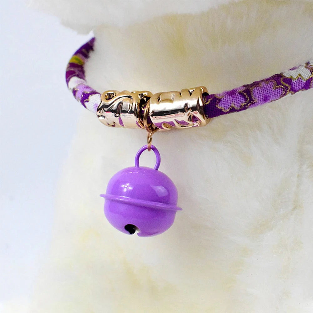 Verstellbares PP Katzen- und Hunde-Halsband mit Glocke - Retro Stil