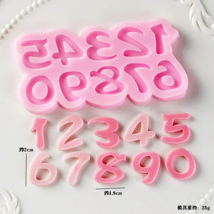 Vielseitige 3D-Silikonform: Zahlen - Buchstaben für Backen - Basteln