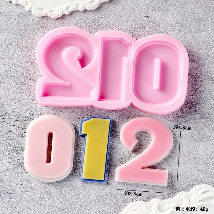 Vielseitige 3D-Silikonform: Zahlen - Buchstaben für Backen - Basteln