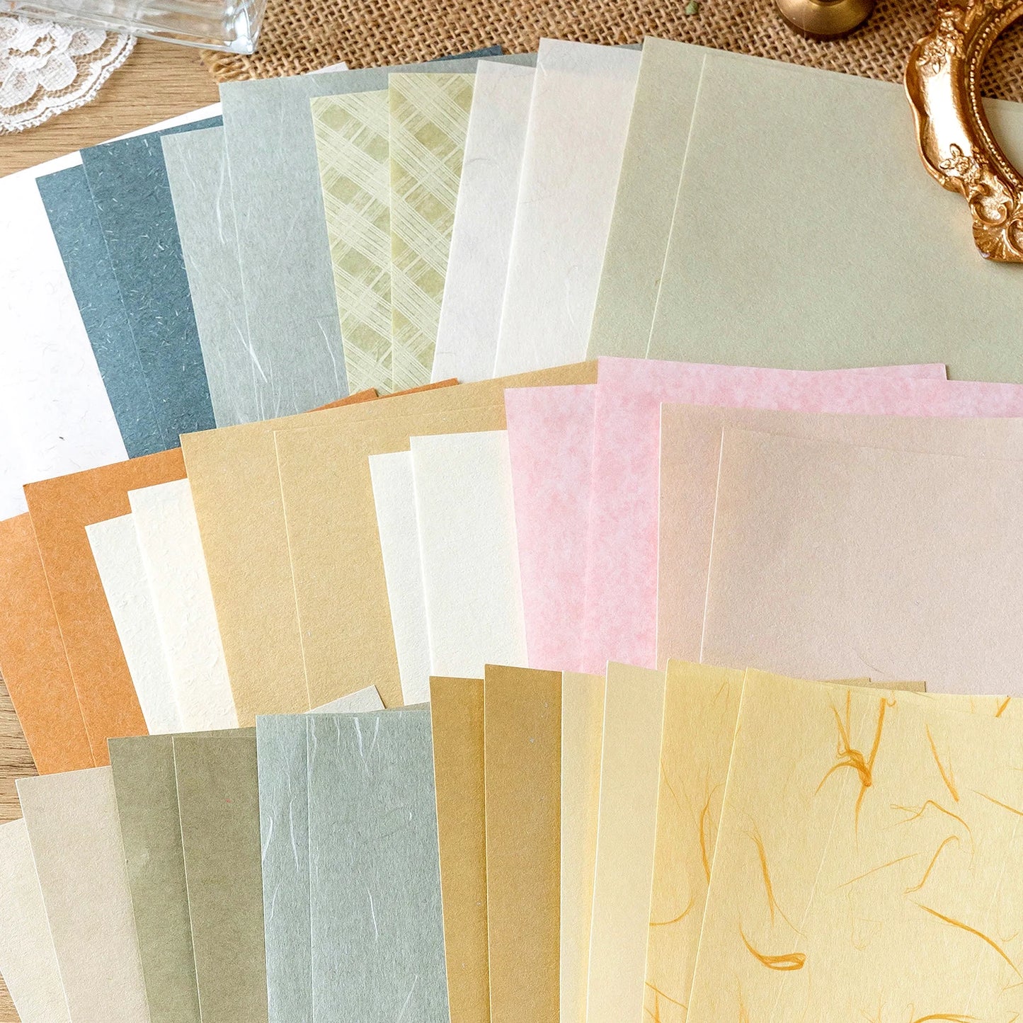 40 florale Vintage Papiere – Handgemacht - vielseitig für DIY - Scrapbooking