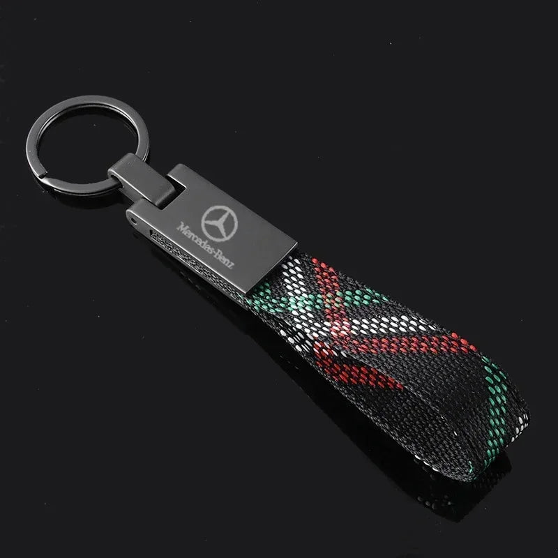 Eleganter Auto Logo Schlüsselanhänger aus Zink mit robustem Oxford-Gurtband, Geschenk für Mercedes