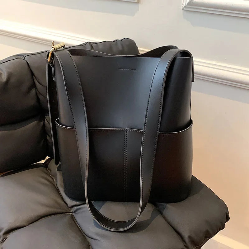 Modische Damen Lederschultertasche im Eimerstil für Alltag und Herbst