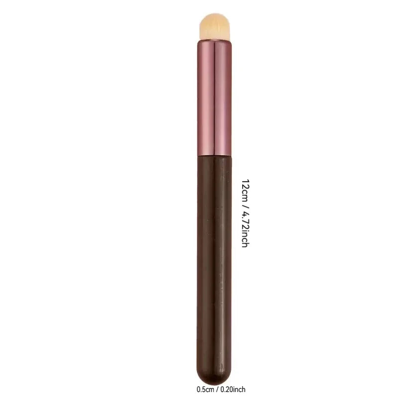 Runder Lippenpinsel für präzises Auftragen von Lippenstift und Concealer - Tragbar