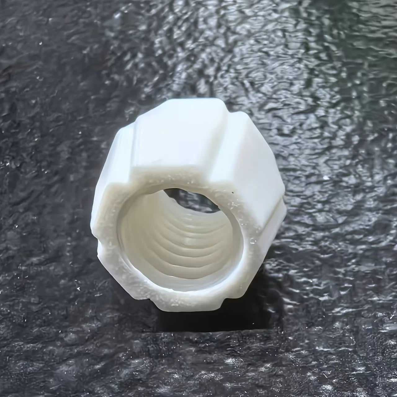 Kompaktes 4er Set Zahnpasta Schlauchadapter für einfache Anwendung