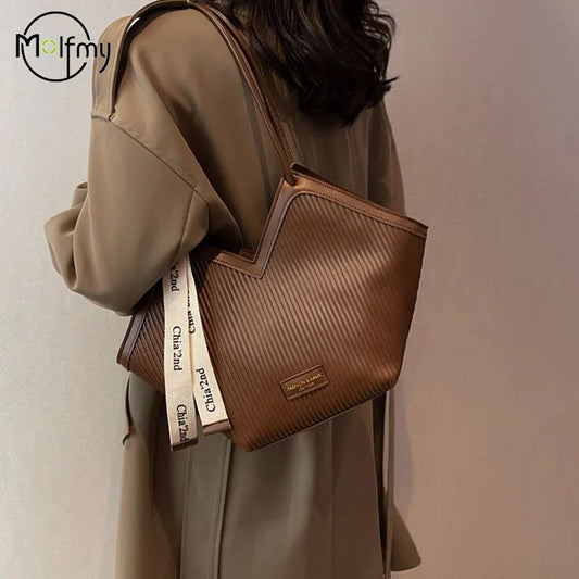 Herzförmige PU Schulter Handtasche für Damen Große Kapazität