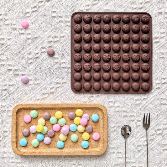 Herzförmige Silikonform mit 64 Mulden für Schokolade und Kuchen - Yabubest - Home & More