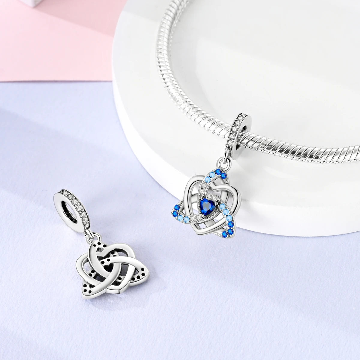 Edler Charm-Anhänger aus 925er Silber mit funkelndem blauem Zirkon – perfekt für DIY-Schmuck