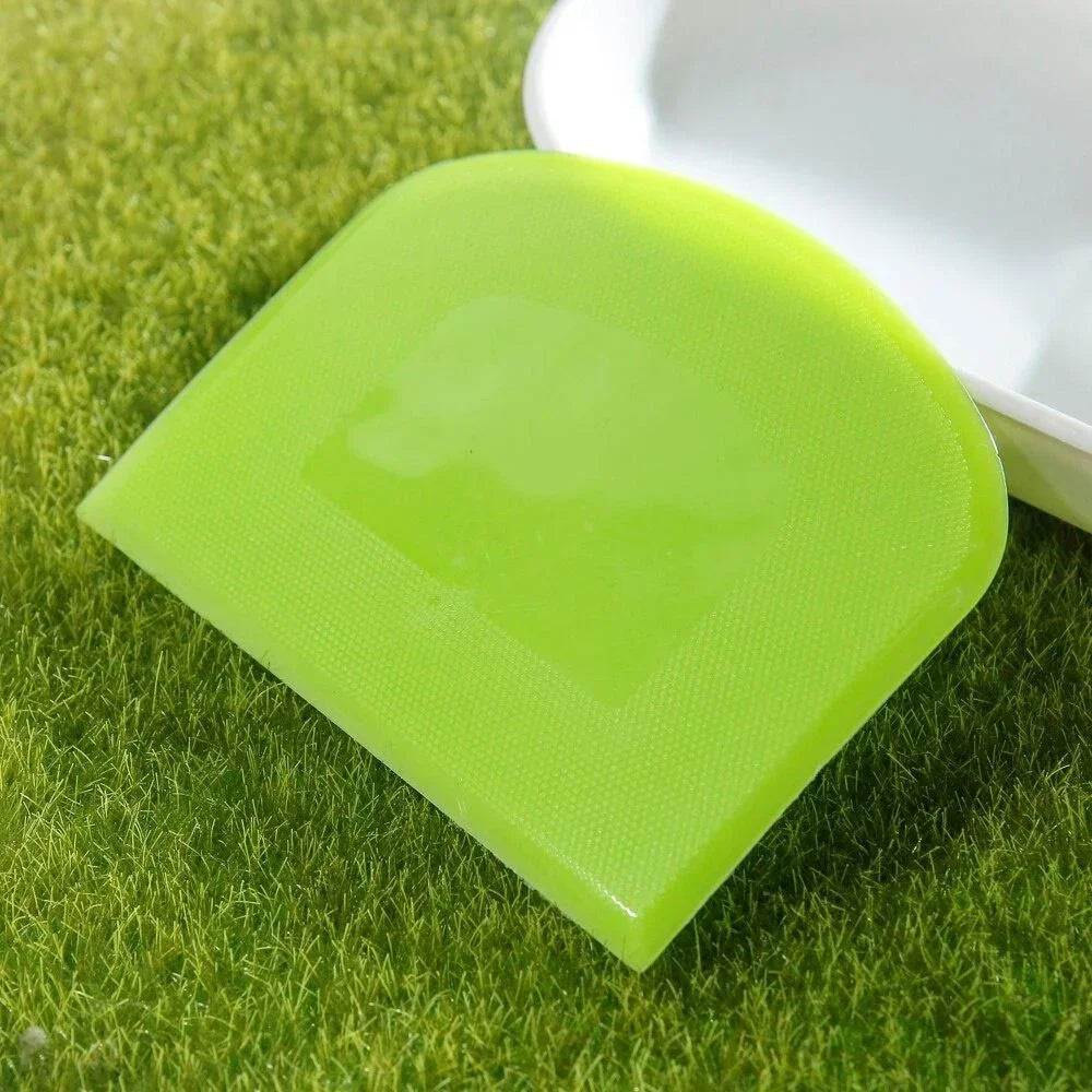 Kunststoff Kuchenschaber für Teig - Gebäck – Praktisch Grün 12x9,5 cm