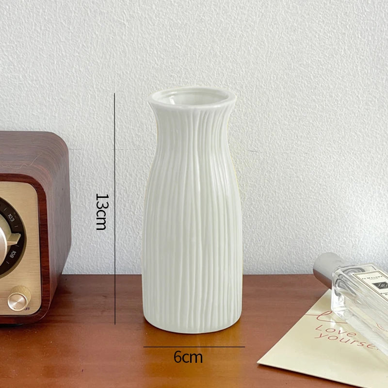 Bonbonfarbene Keramikknospenvase für Pampasgras und Blumen