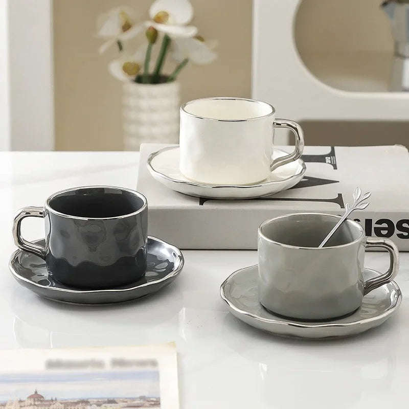 Elegantes 230ml Keramik-Tassen-Set mit Untertasse - Löffel – spülmaschinenfest