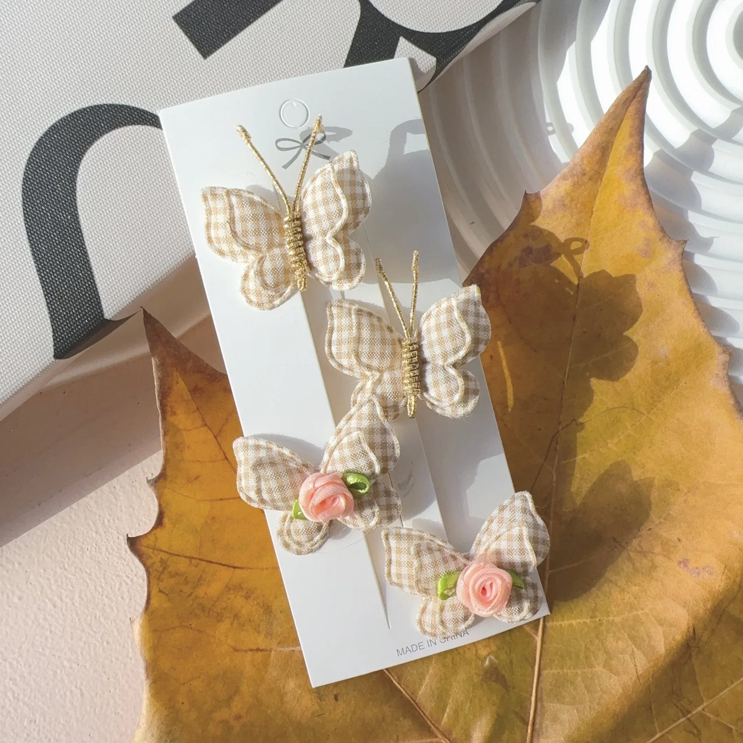 Handgefertigte Baby Haarspangen Set aus Wolle mit Schmetterlingsdesign