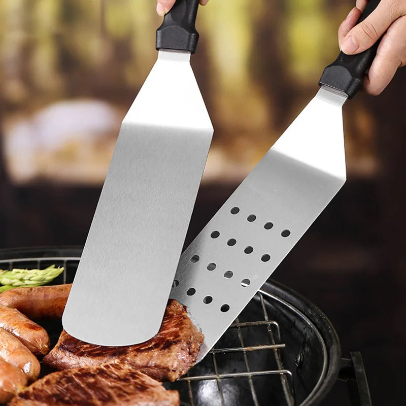 Vielseitiger Metall-Schaber für perfektes Wenden von Steak, Pizza & Pfannkuchen