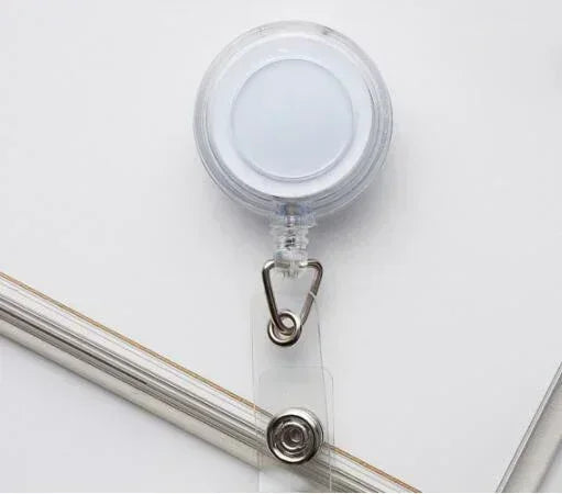 Frauen Studenten ID Kartenhalter versenkbar transparent mit Clip