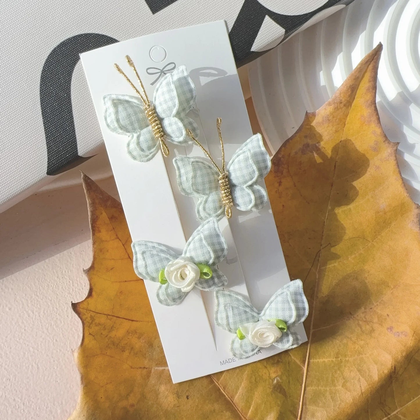 Handgefertigte Baby Haarspangen Set aus Wolle mit Schmetterlingsdesign