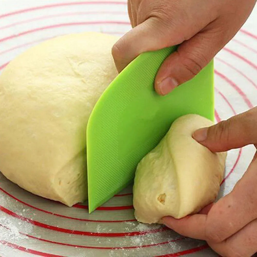 Kunststoff Kuchenschaber für Teig - Gebäck – Praktisch Grün 12x9,5 cm