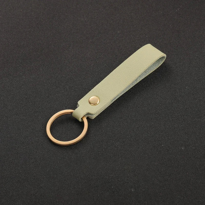 Eleganter PU-Leder Schlüsselanhänger mit Metallring für Damen Herren