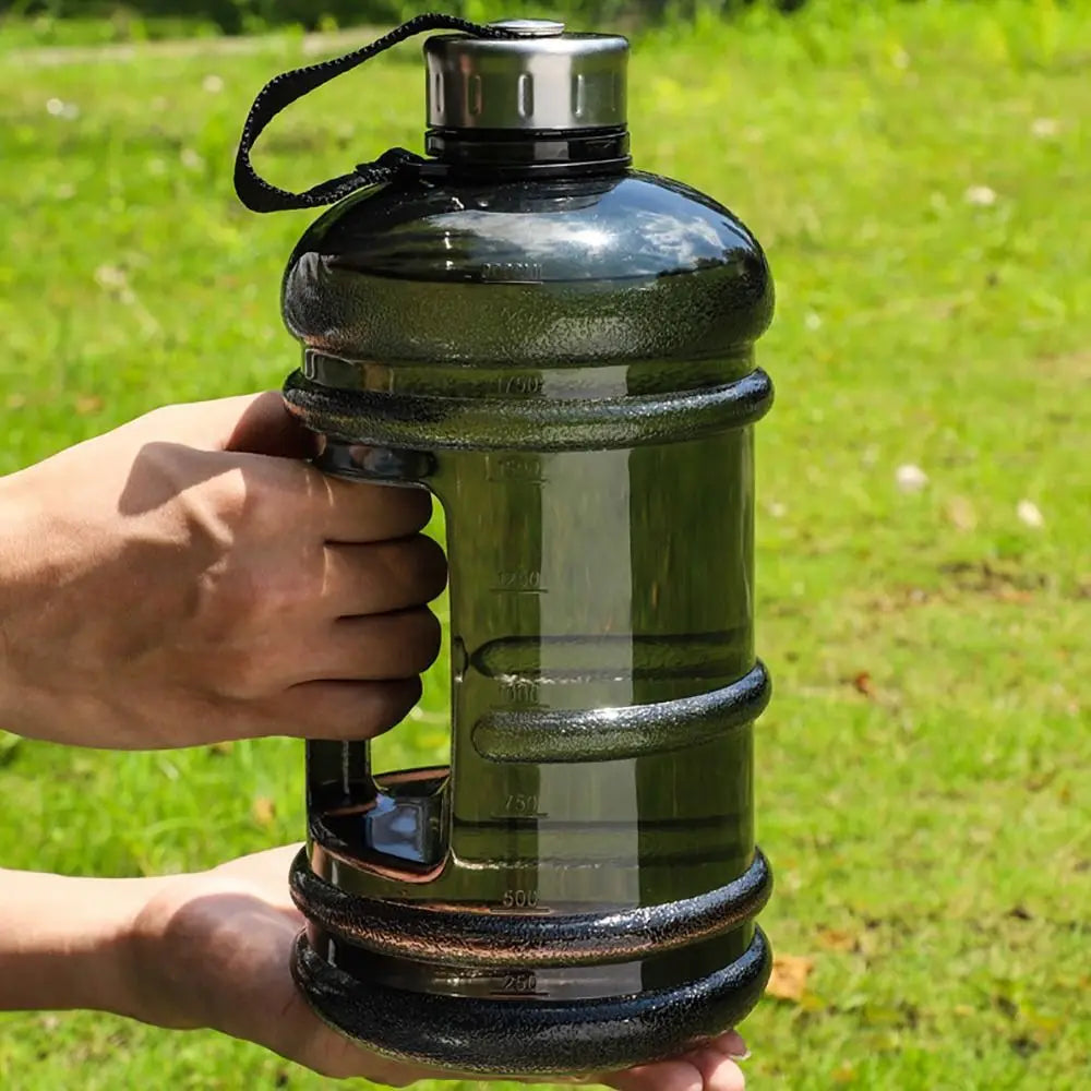 Große 2L Sport-Wasserflasche PETG mit Griff – BPA-frei, ideal für Outdoor & Gym
