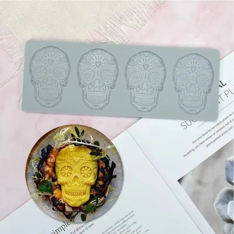 Silikon Kuchenform mit Totenkopf - Fischgräten – Backform für Details