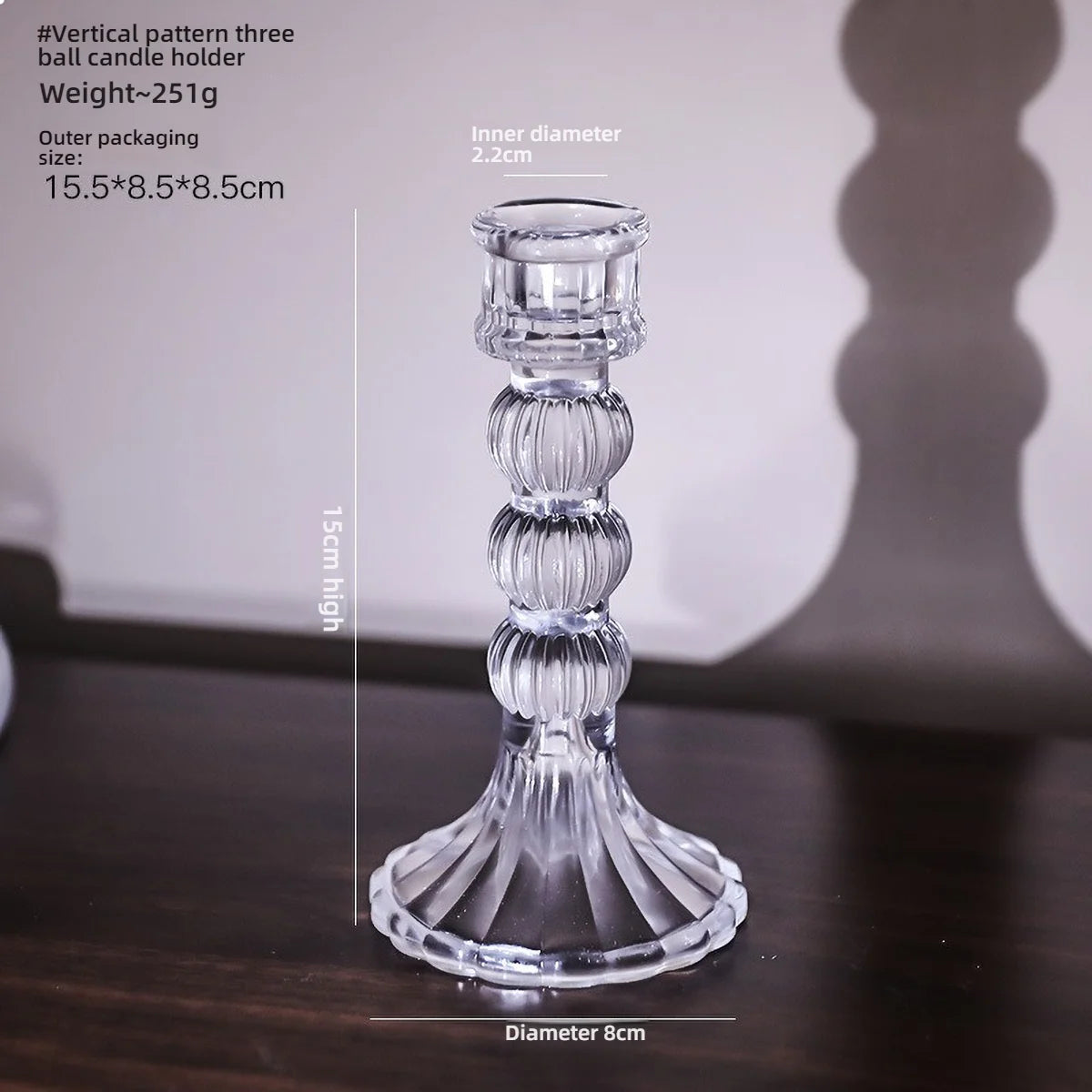 Transparenter Kerzendochthalter aus Glas als stilvoller Tischkerzenständer