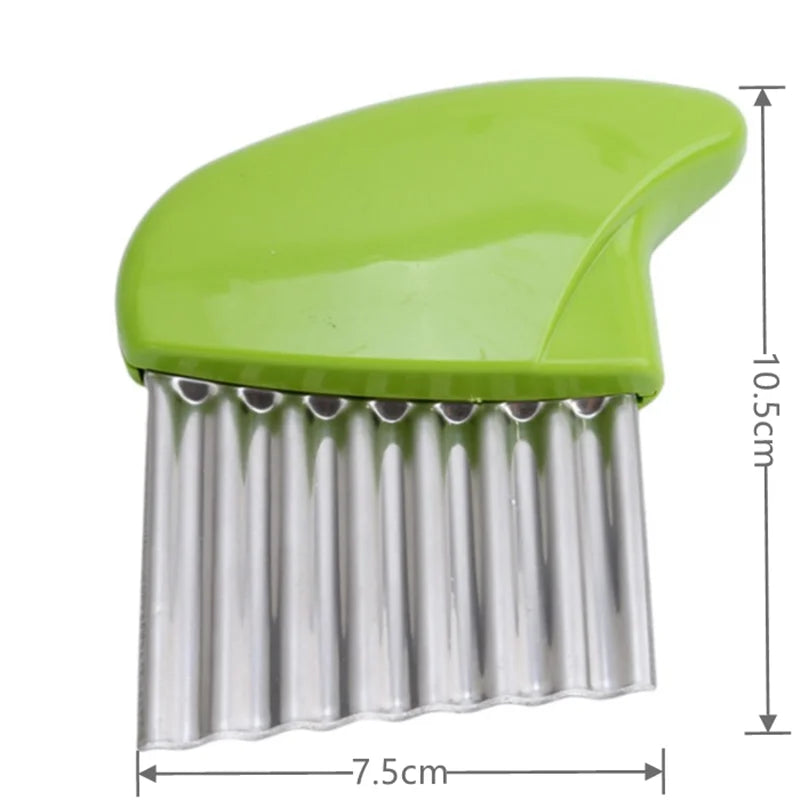 Perfekter Crinkle Slicer: Edelstahl Kartoffel - Gemüse Schneider mit Anti-Rutschgriff