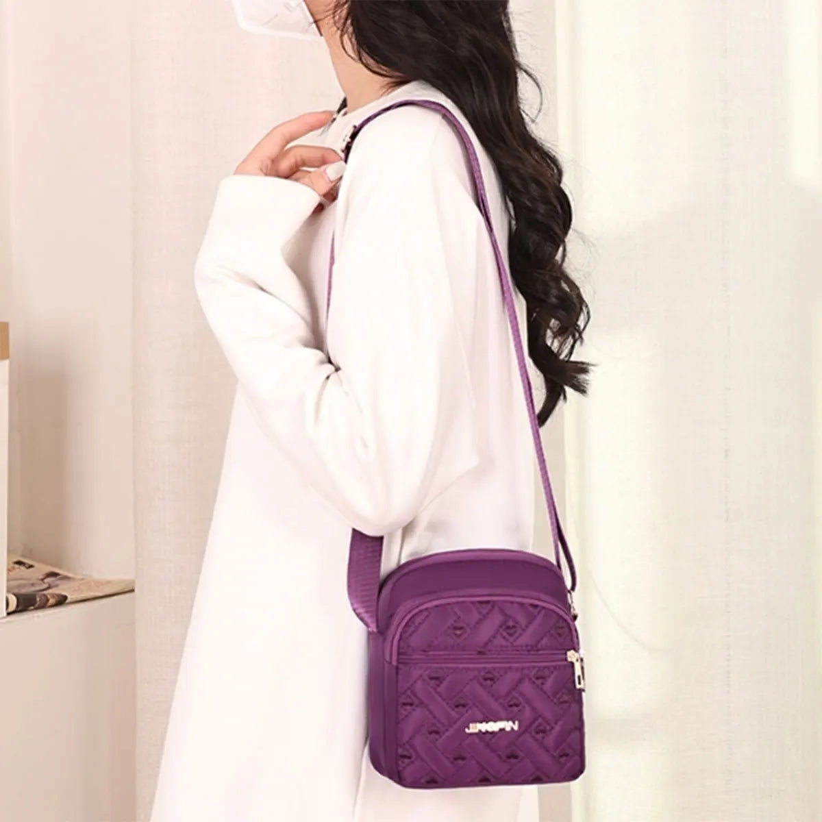 Leichte Nylon Umhängetasche mit Blumenstickerei für Damen und Alltag