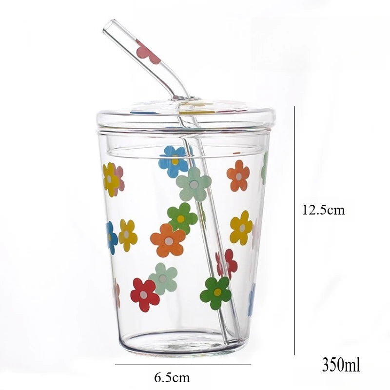 Kawaii Erdbeer-Glasbecher mit Deckel und hitzebeständigem Strohhalm