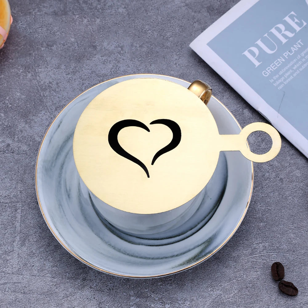 Kreative Kaffee-Kunst: 4-teiliges Edelstahl-Schablonen-Set in Silber, Gold, Schwarz
