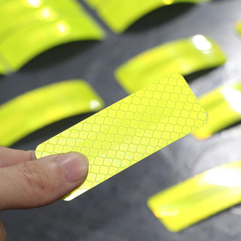 Sichere Nachtfahrt: Reflektierende Fahrradaufkleber 30x80mm in 10-60 Stück