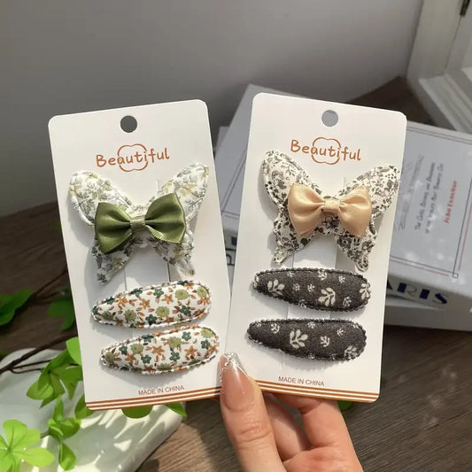 4-teiliges Haarschmuck Set für Mädchen mit Schmetterlingsdesign aus Polyester
