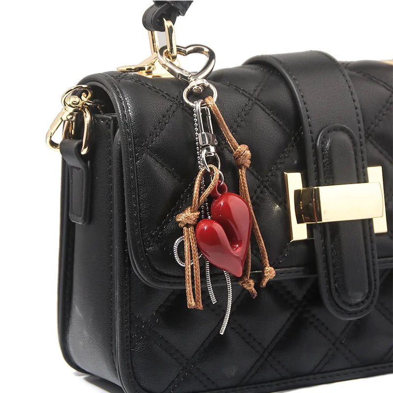Liebevoller Herz-Schlüsselanhänger aus robuster Zinklegierung – perfekt für Taschen