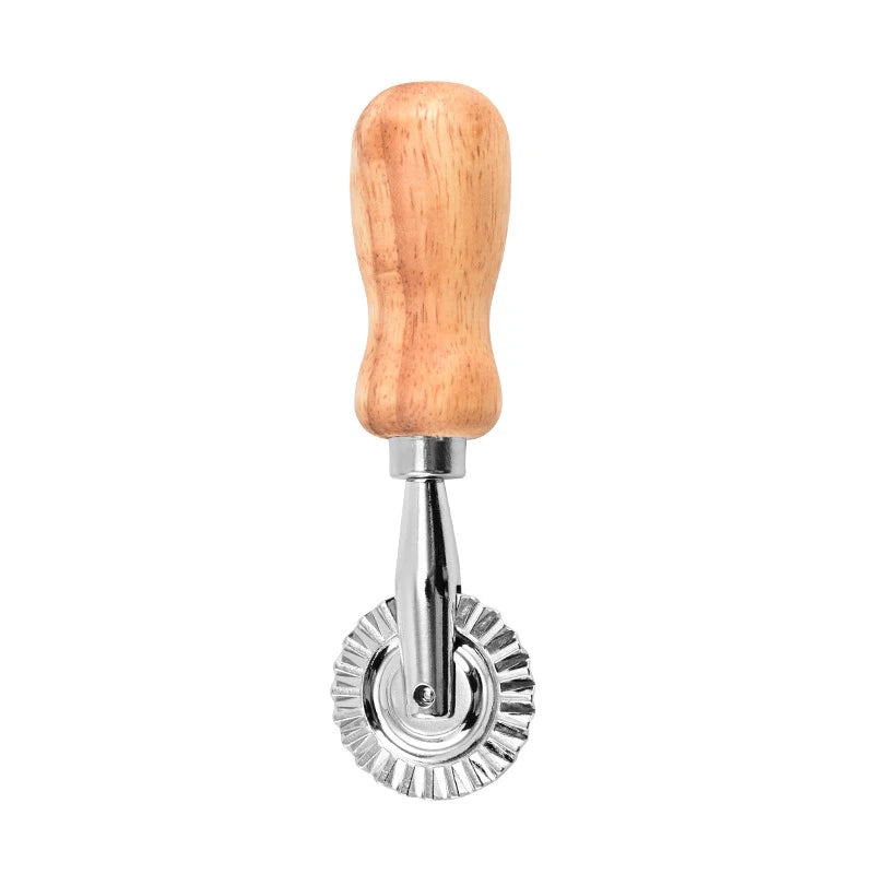Premium Teigausstecher - Pastarad mit Holzgriff – Ravioli, Plätzchen, Gebäck